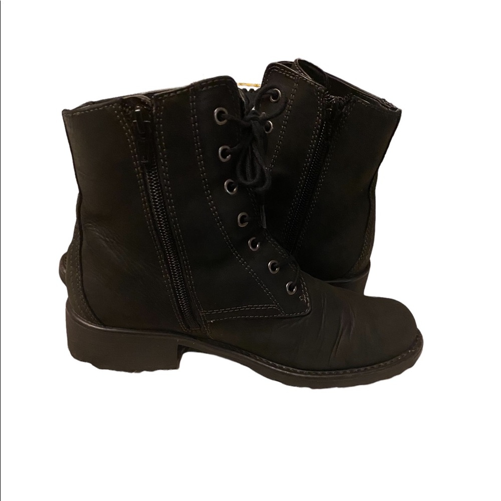 Clarks Womens Lace Up Side Zip Ankle Combat Boots Size 8 Black.